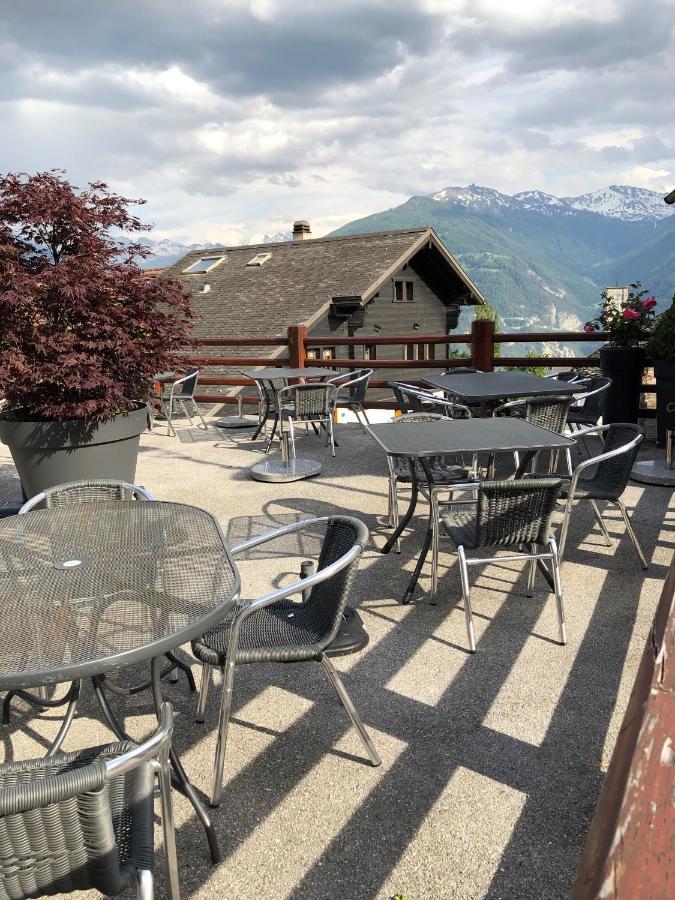 Cafe Cher-Mignon Et Chambres D'Hotes Chermignon-d'en Haut Exteriér fotografie