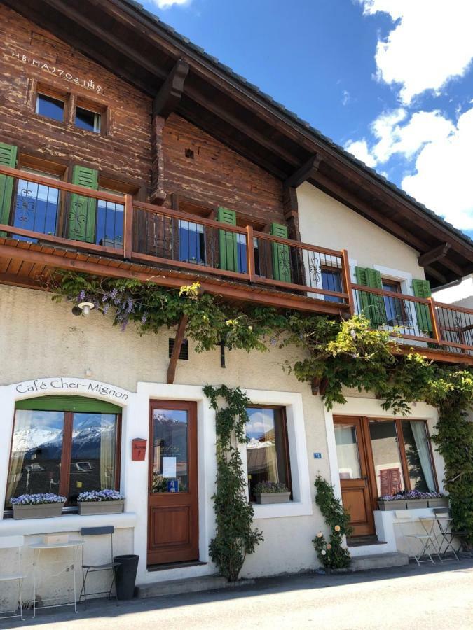 Cafe Cher-Mignon Et Chambres D'Hotes Chermignon-d'en Haut Exteriér fotografie